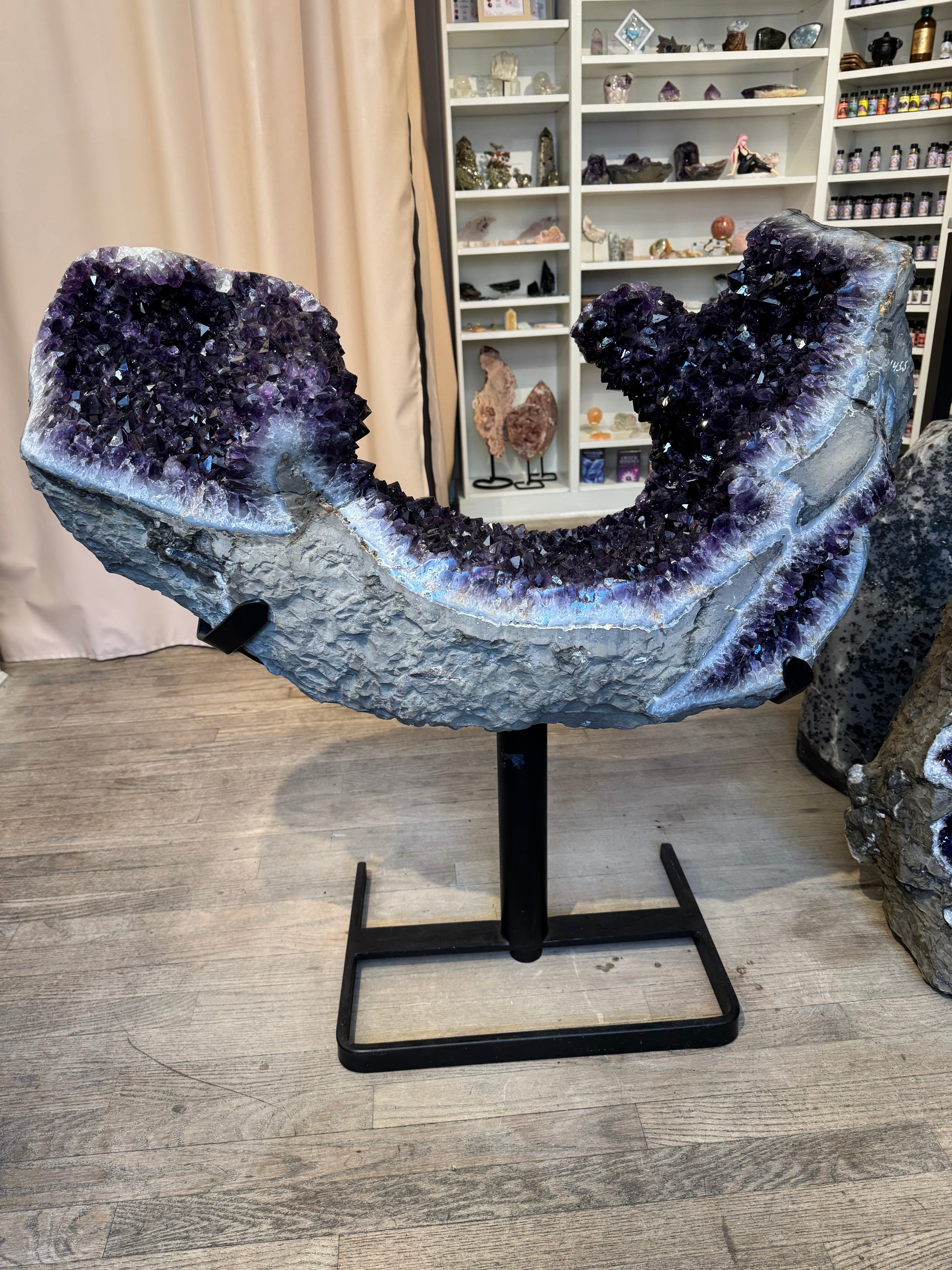 š Amethyst Cathedral Geode (Uruguay) ā The Throne of Light