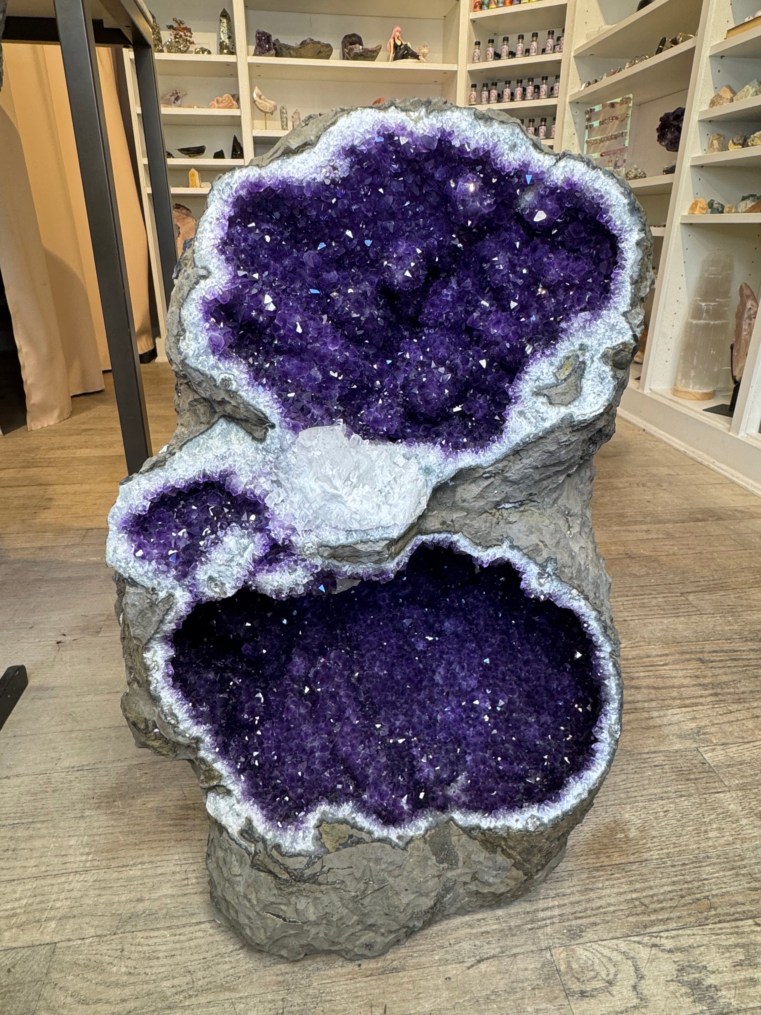 🌌 Dark Amethyst Cathedral – The Infinity Galaxy Cave