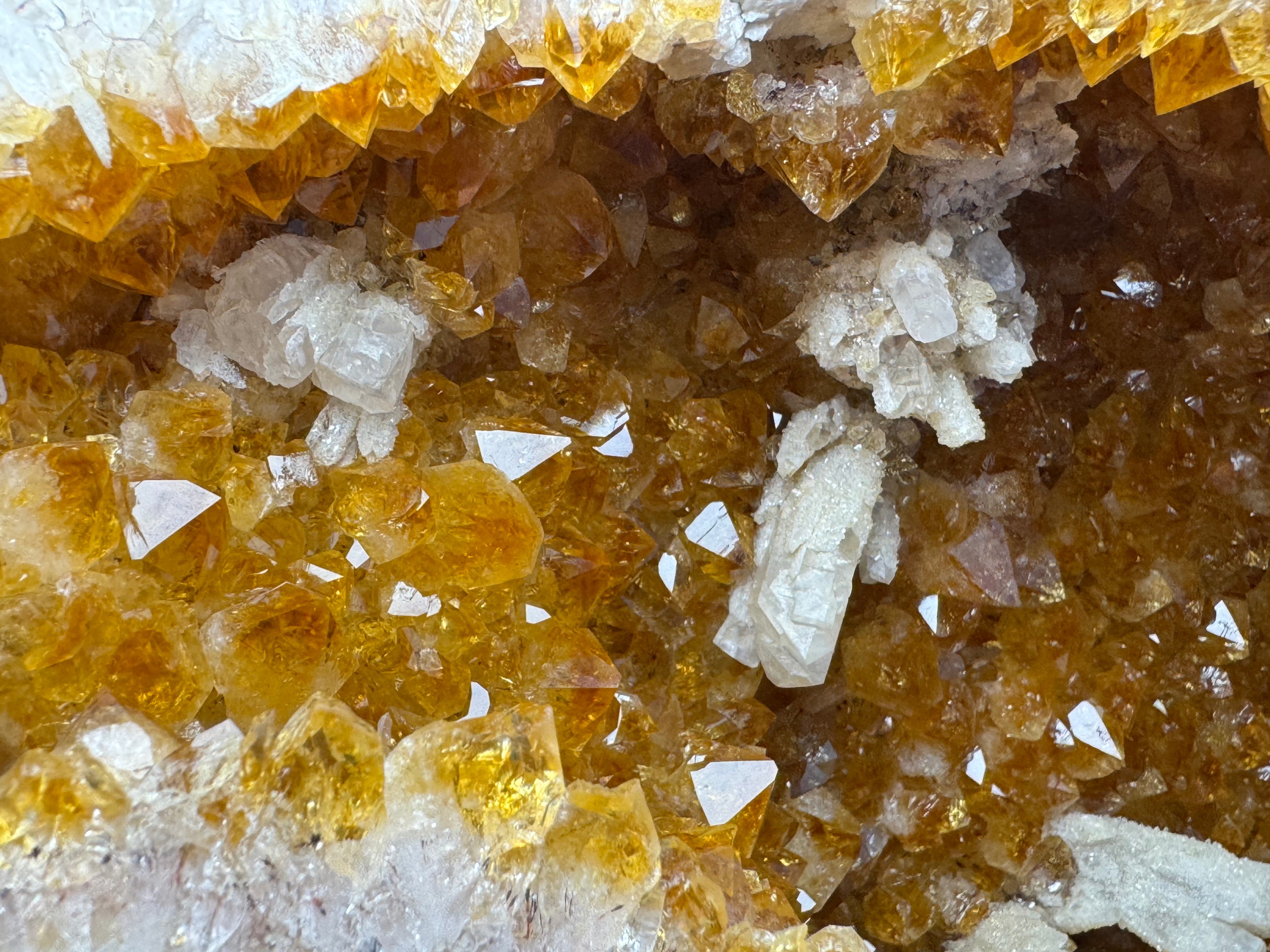 🍯 Citrine Cathedral Geode – The Golden Crown