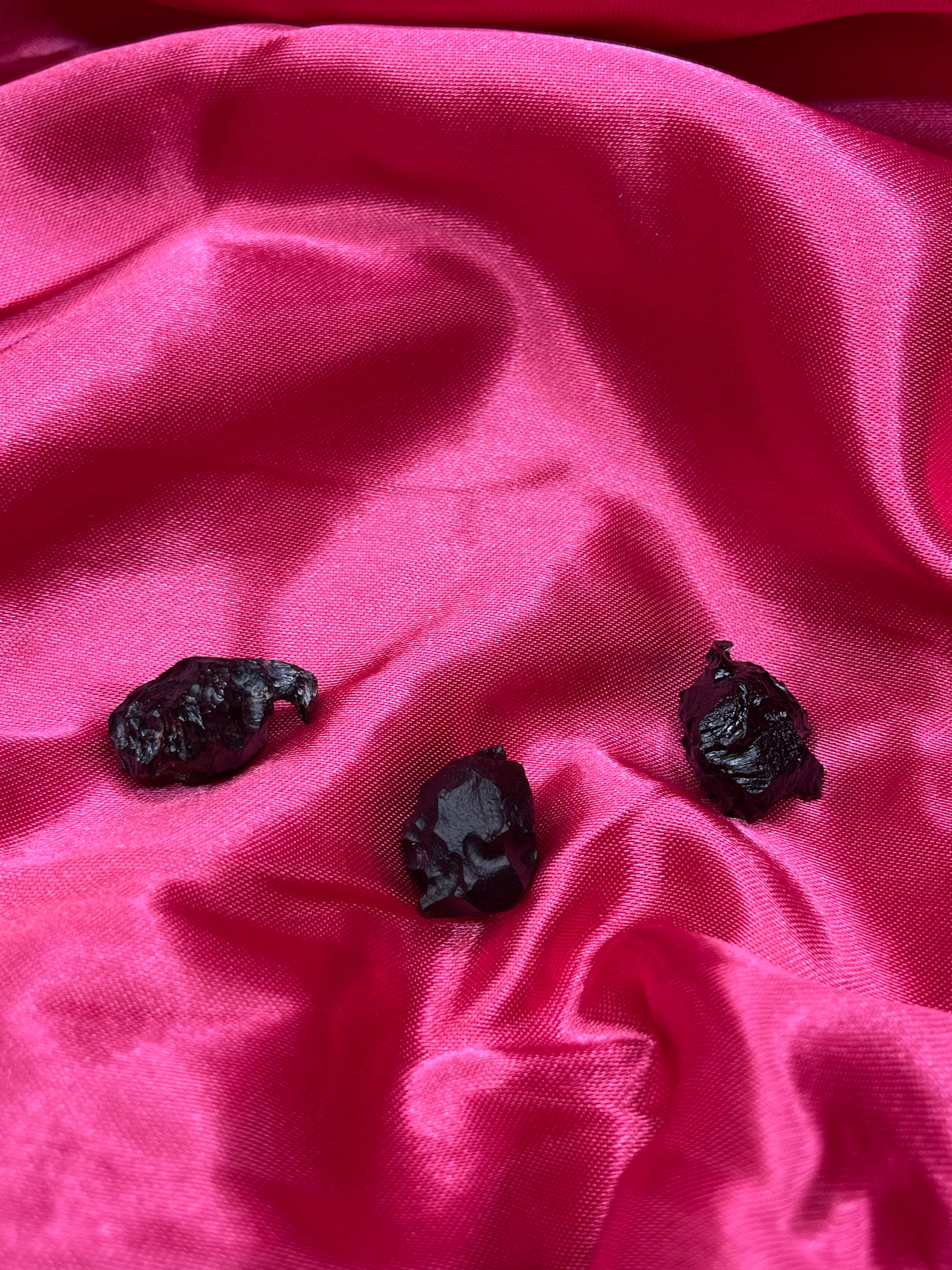 Billitonite / Batu Satam Stone