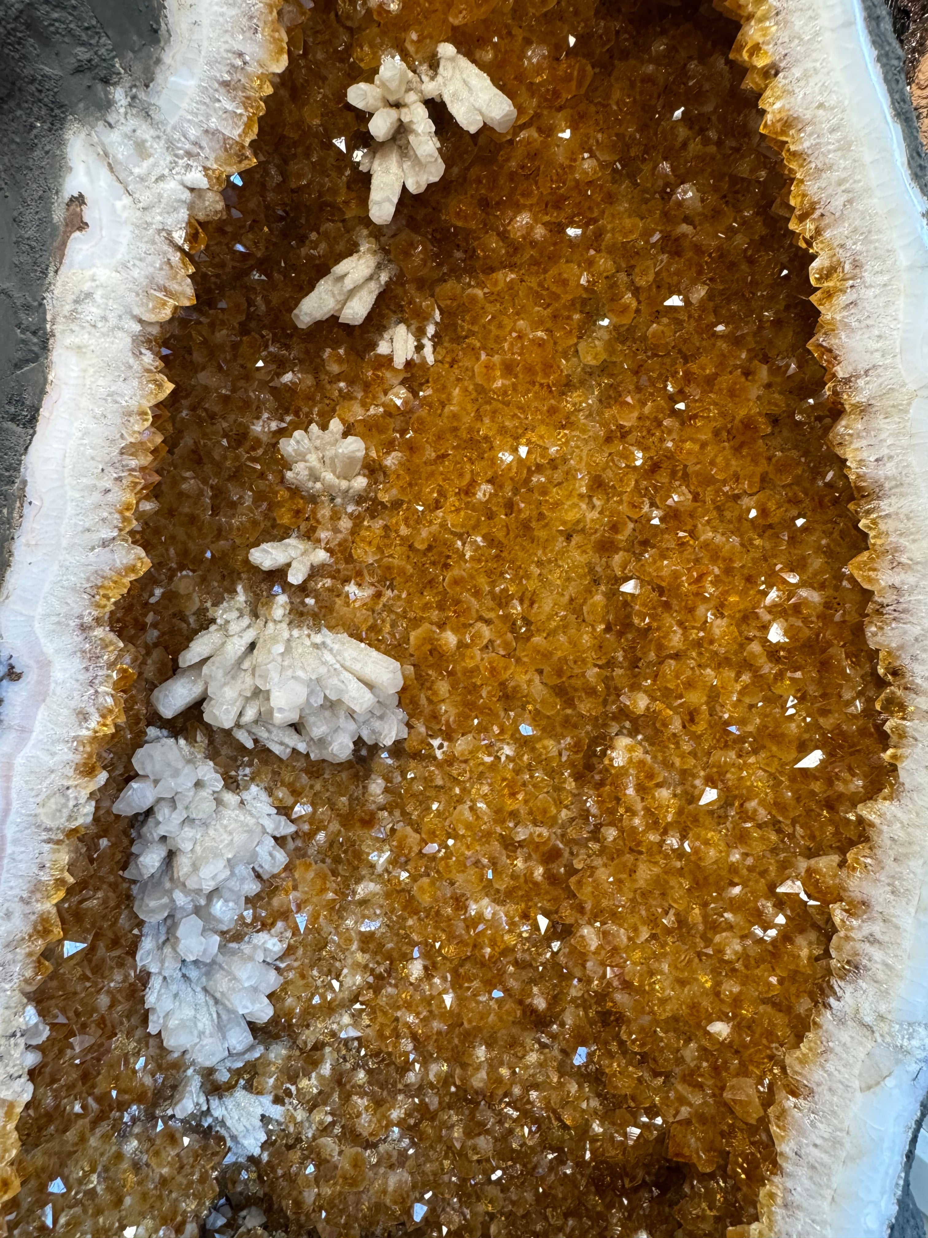 🍯 Citrine Cathedral Geode – The Golden Crown