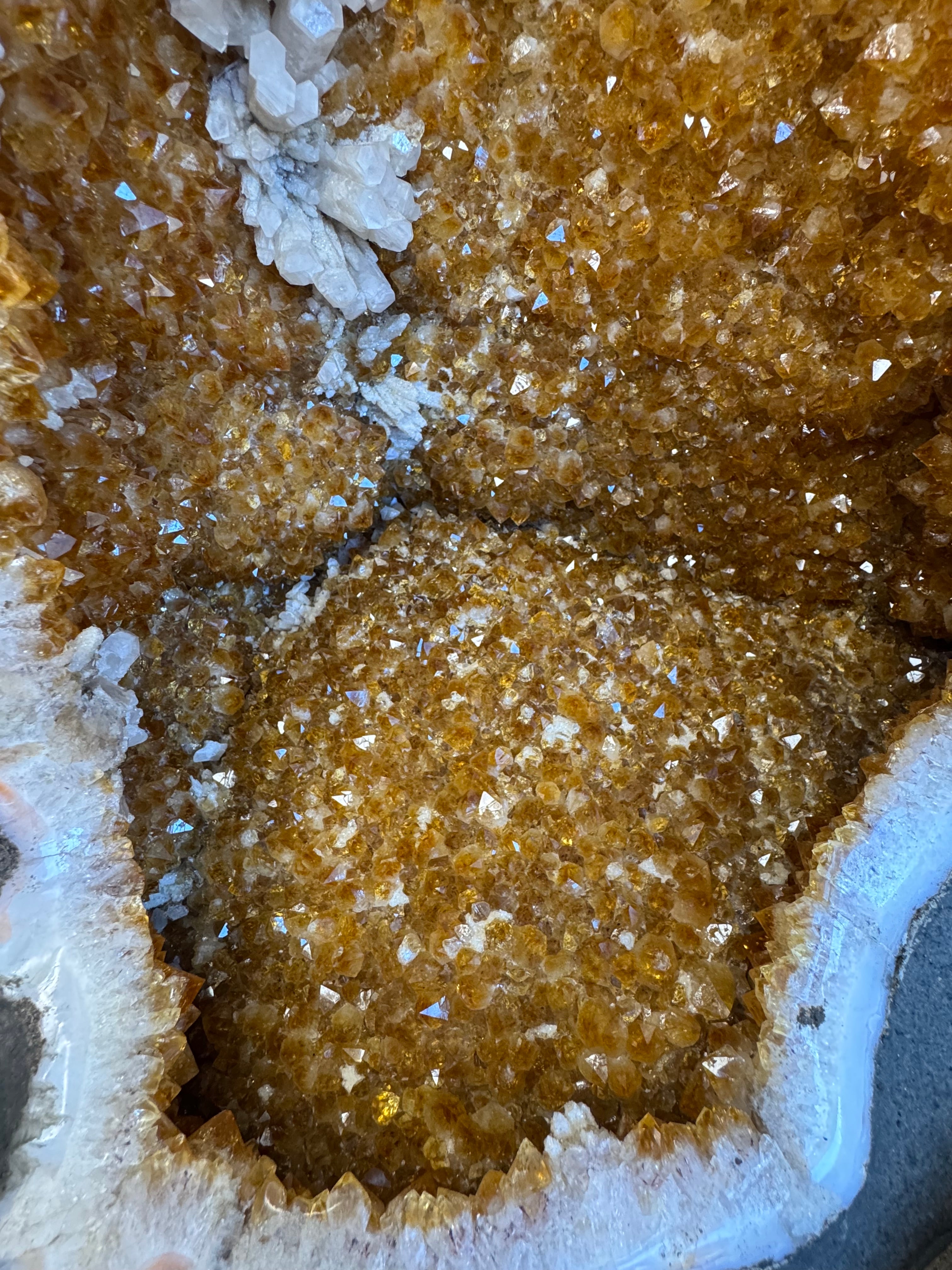 🍯 Citrine Cathedral Geode – The Golden Crown