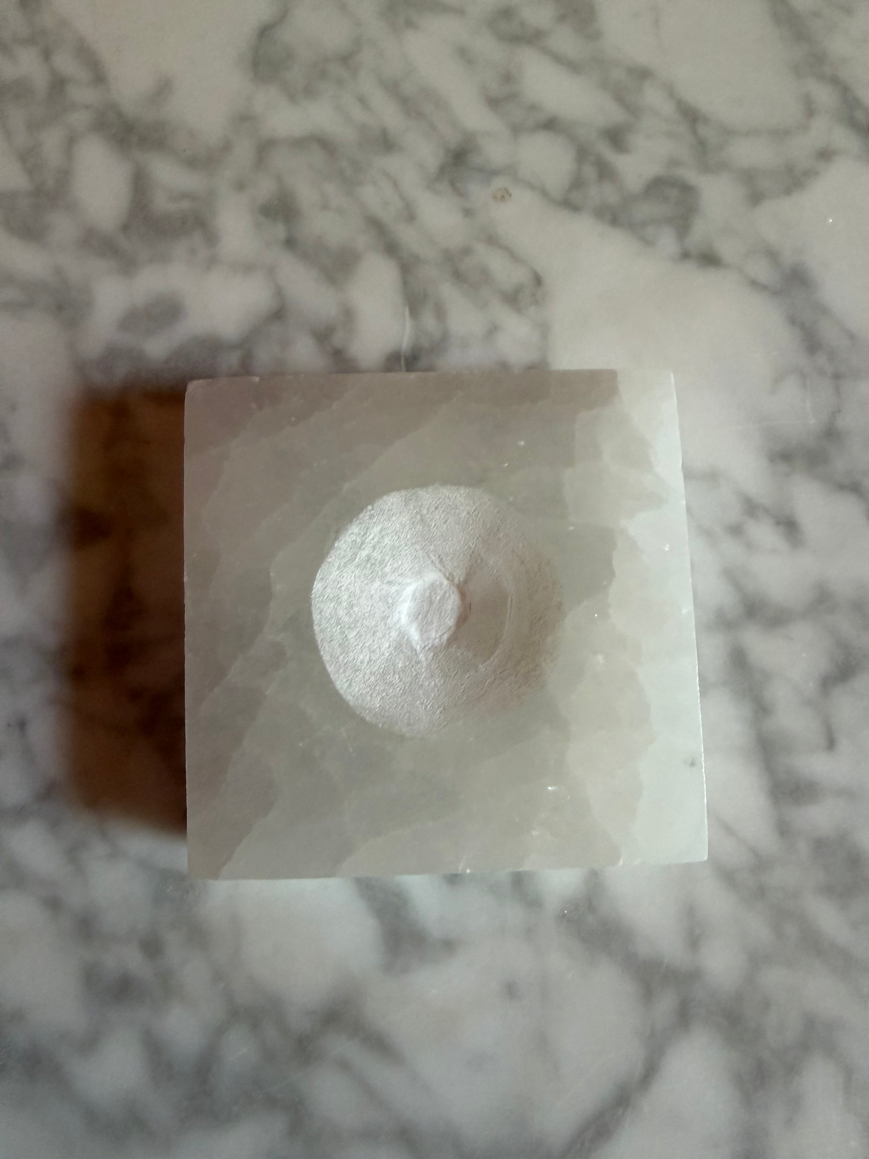 🤍 SELENITE MAJESTIC Square Sphere Holder – Large