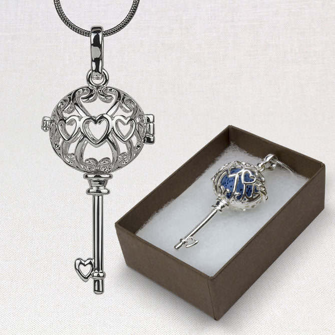 Key to my Heart Aromatherapy Enclosure Locket with Clay Diffuser Ball Set